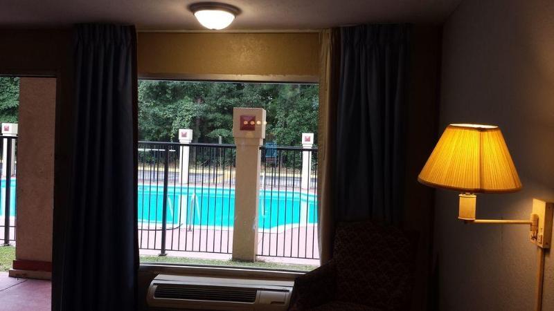 Super 8 By Wyndham Roseburg Hotell Exteriör bild